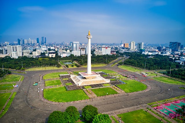 monas