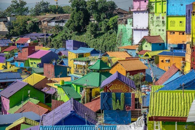 kampung warna-warni